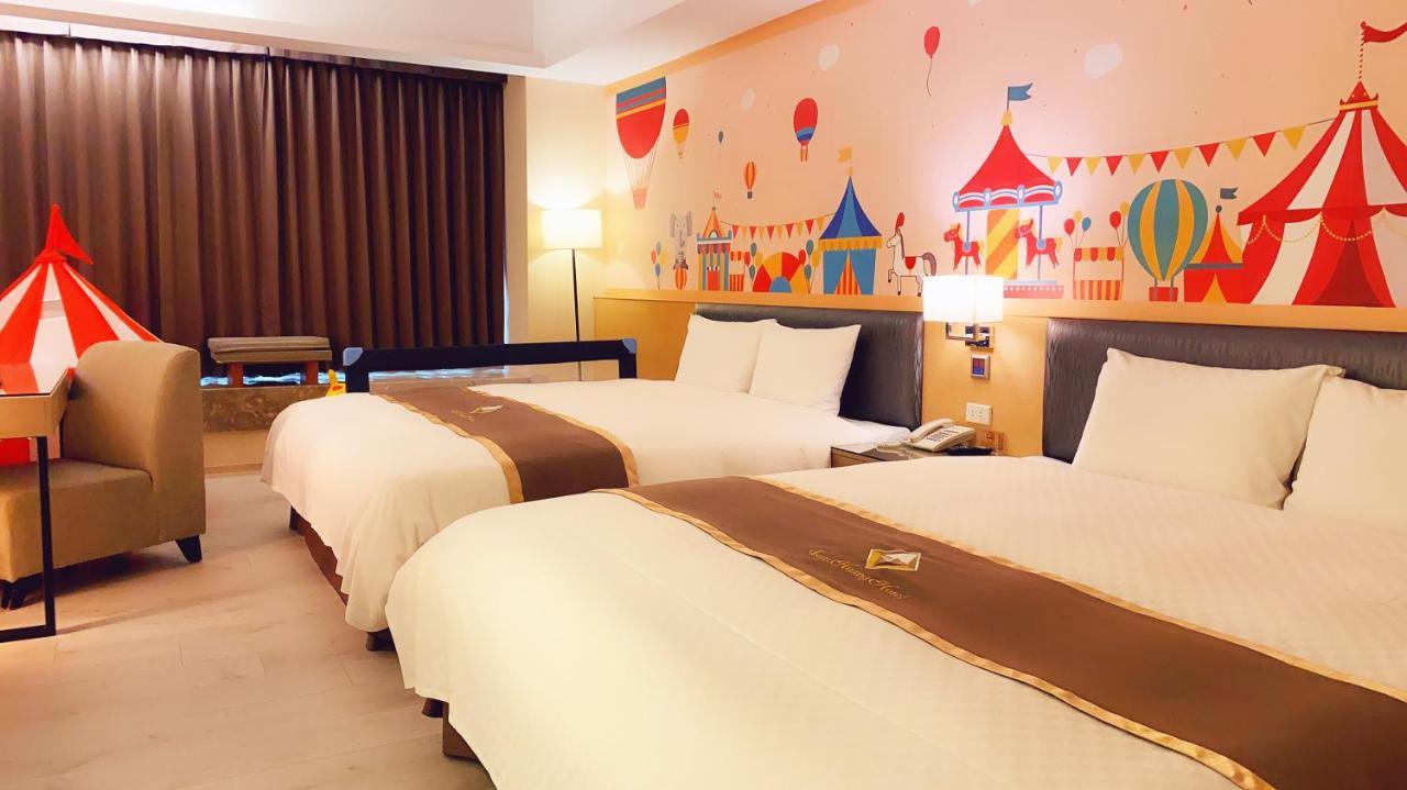 Tsun Huang Hotel Kota Chiayi Bagian luar foto