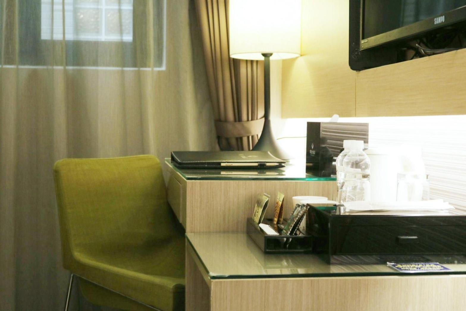 Tsun Huang Hotel Kota Chiayi Bagian luar foto